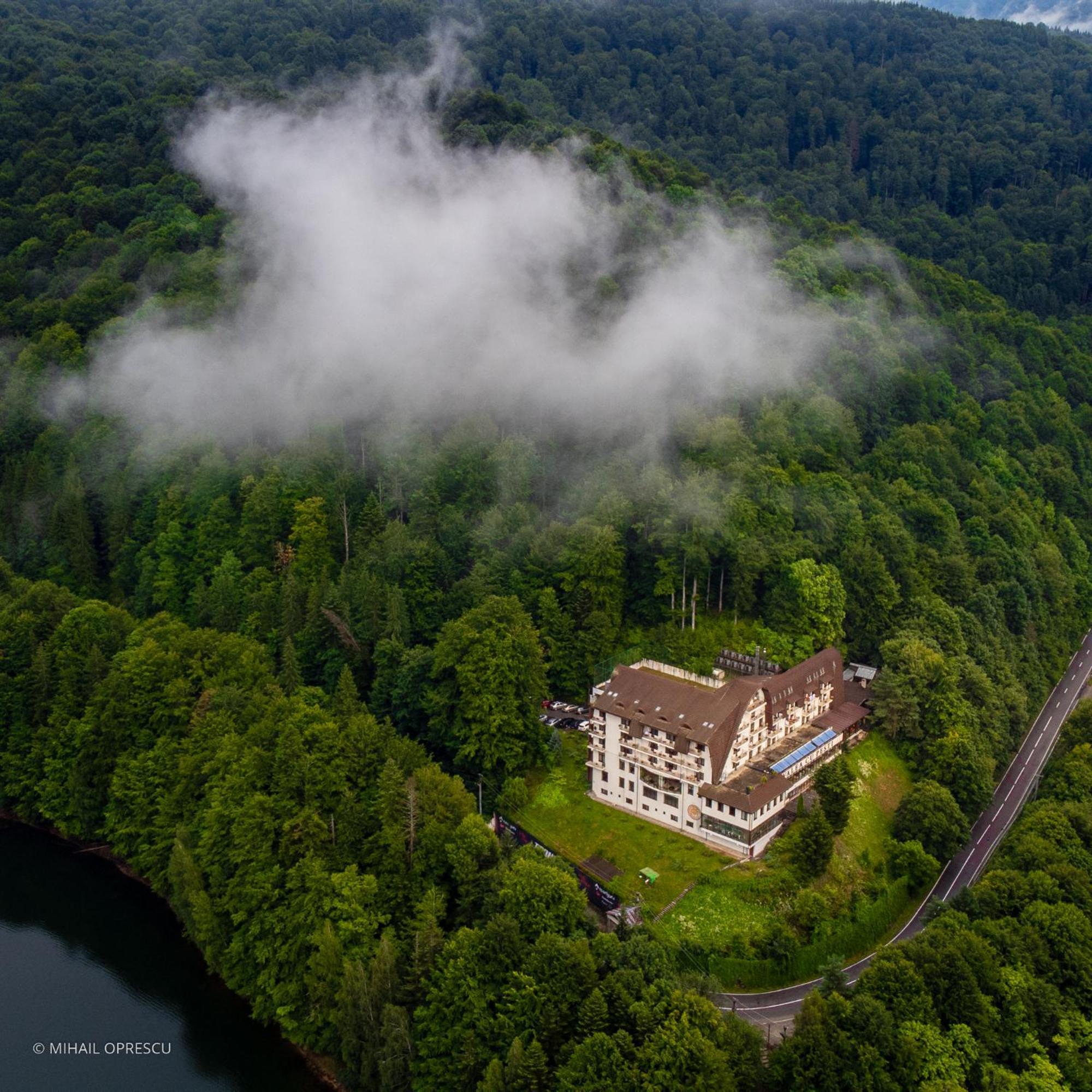 Hotel Valea Cu Pesti Capatineni-Ungureni Экстерьер фото