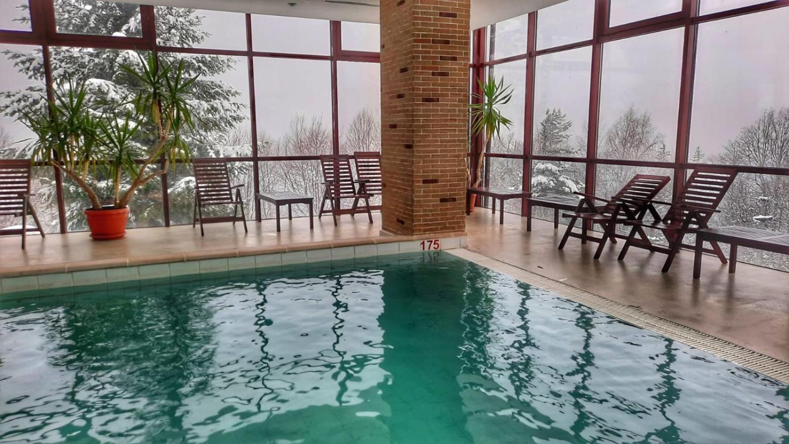 Hotel Valea Cu Pesti Capatineni-Ungureni Экстерьер фото