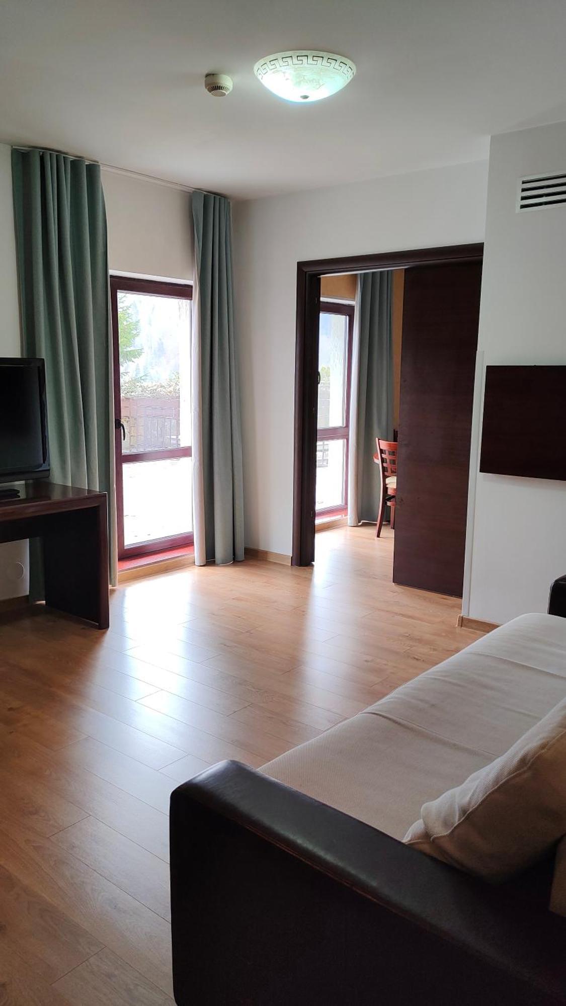 Hotel Valea Cu Pesti Capatineni-Ungureni Экстерьер фото