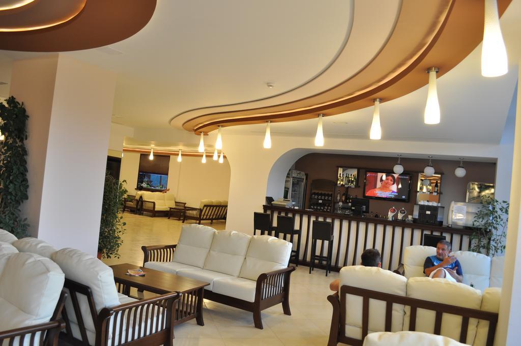 Hotel Valea Cu Pesti Capatineni-Ungureni Экстерьер фото
